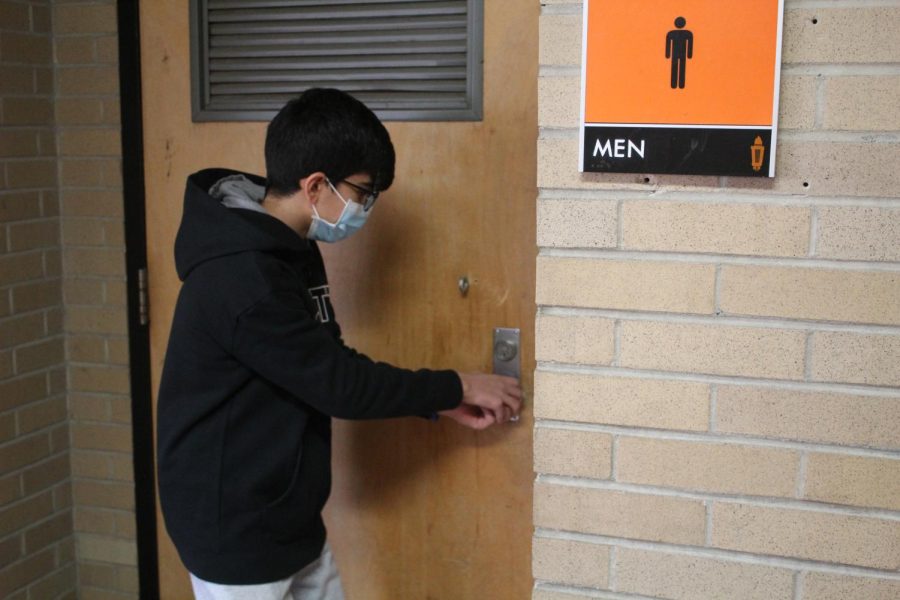 Mohammed Alali faces disappointment in B-hall on Dec. 9, 2021. “I felt a burst of anger,” Alali said. This is a very frustrating situation, especially when one goes from bathroom to bathroom and they are all locked.